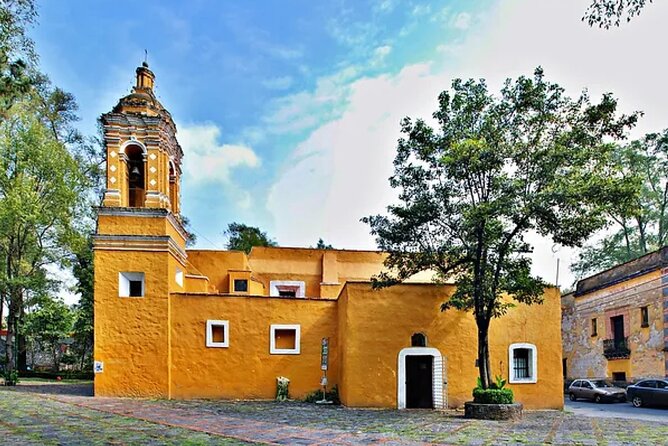 Mexico City (Coyoacan) Scavenger Hunt and Sights Self-Guided Tour - Arcos del ex convento de San Juan Bautista: problem-solving at a landmark
