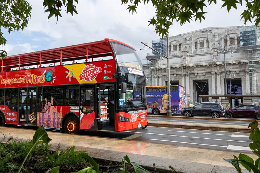 Milan: City Sightseeing Hop-On Hop-Off Bus with Audio Guide - Line D: Cenacolo to Navigli to Brera (art streets and canal evenings)