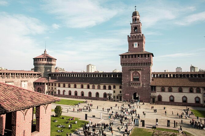 Milan: Sforza Castle Entry Ticket & Audio Guide - Using the smartphone audio tour the right way