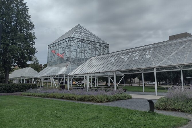 Minneapolis Sculpture Garden: A Self-Guided Walking Tour - Stop Three: Loring Park Paths, Public Art, and a Simple Stretch of Green