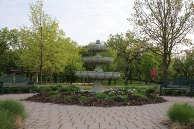 Minnehaha Falls: A Self-Guided Audio Tour of Minneapolis - Getting started at Godfrey Parkway and heading toward Song of Hiawatha Garden