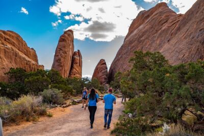 Moab Bundle: Arches Canyonlands, and La Sal Self-Guided Tours - How the Shaka Guide setup works (and why offline matters)
