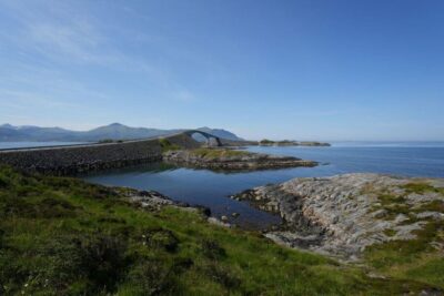 Molde: Atlantic Ocean Road & Varden Audio Guide Bus Tour - Cruise-pier pickup: find the green flags, not the stress