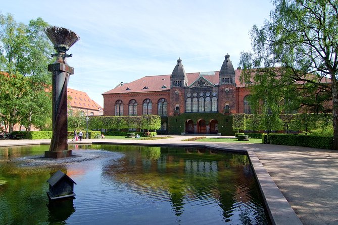 Monstour: A Self-Guided Audio Tour of Danish Folk Legends - Ending at Højbro Bridge and the Agnete and the Merman Sculptures