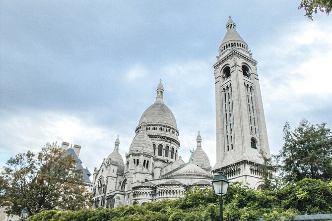 Montmartre: Secret Stories of Paris - Self-Guided Audio Tour - La Maison Rose and the artist-minded way to look