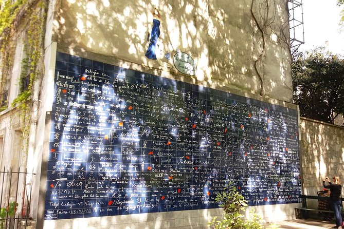 Montmartre Self-Guided Audio Tour: More Than Meets the Eye - Picasso-era workshops and the artist-saturated streets