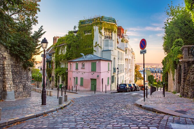 Montmartre Self-Guided Audio Tour: More Than Meets the Eye - Mur des je t’aime and an 885-year church thread