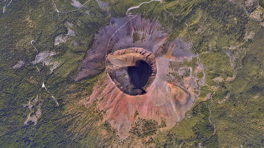Mount Vesuvius: Skip-the-Line Ticket and Smart Digital Guide - Crater Area Views of Pompeii and the Gulf of Naples