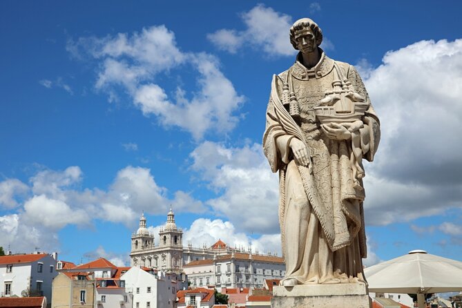 Mysteries of Alfama: Lisbon Exploration Game and Tour - Lisbon Cathedral: a free ticket moment plus a smart orientation stop