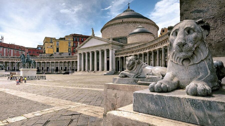 Naples Audioguide - TravelMate app for your smartphone - Street-level Naples: Spaccanapoli and Via Toledo