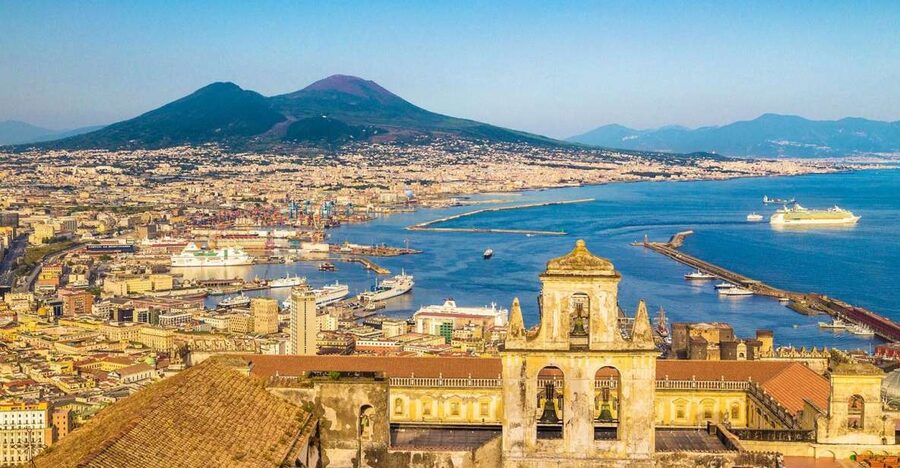 Naples Audioguide - TravelMate app for your smartphone - Big landmarks and major galleries: Piazza Plebiscito and Galleria Umberto I