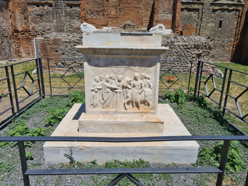 Naples: Pompeii Self Guided Audio Tour - A Practical Route: Amphitheater to the House of the Vettii (Without Feeling Rushed)