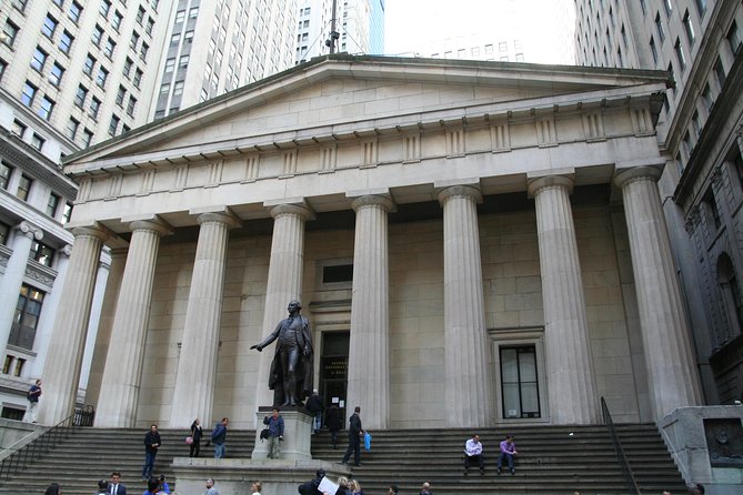 New York City's Financial District: A Self-Guided Audio Tour - The Charging Bull stop: 1989 and the surprise-install angle
