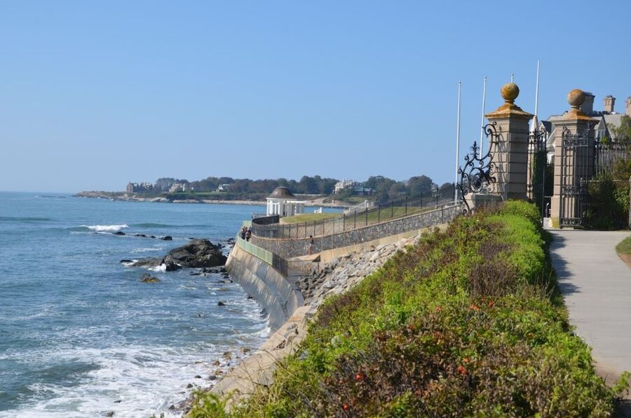 Newport, Rhode Island: Cliff Walk Gilded Age Audio Tour - Taking your time: how the 2-hour self-guided pace feels