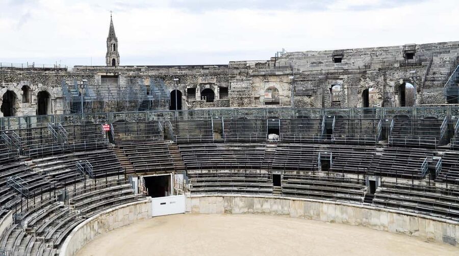 Nimes: Ancient Roman Arena Ticket & Old Town Audio Tour - The Old Town Audio App: Turning Monuments Into a Route