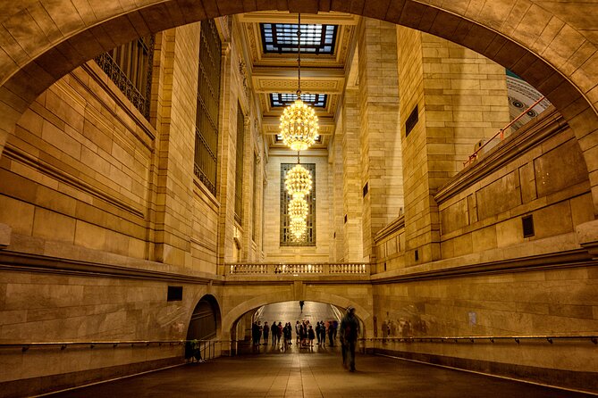 NYC Grand Central Terminal Self-Guided Walking Tour - Whispering Gallery moments and why people linger in this building