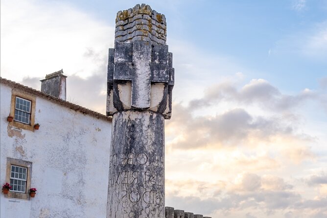 Óbidos Scavenger Hunt and Sights Self-Guided Tour - Stop 2: Livraria de Santiago and Learning Through Sight-Based Questions