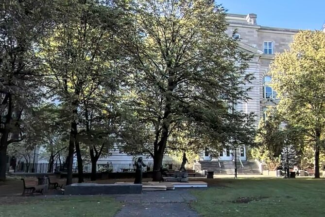 Old Montreal: Self-Guided Tour from Place D‘Armes to Old Port - Pointe-à-Callière and the Science Centre: learning without feeling stuck