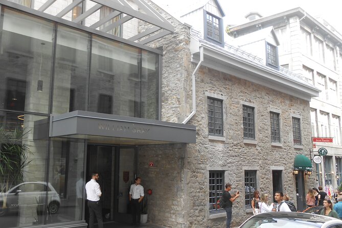 Old Montreal self-guided walking tour & scavenger hunt - Who should book this, and who should skip it