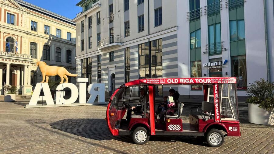 Old Riga Heated E-Bus Tour with Audio Guide & Mulled Wine - Key things to know before you go