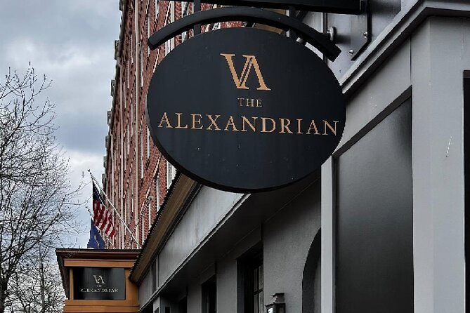 Old Town Alexandria Tour: A Self-Guided Audio Tour - The John Carlyle’s House stop: a Mount Vernon design connection