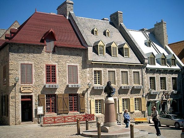 Old Town Quebec Secrets: Private Exploration Game and Tour - Quick takeaways