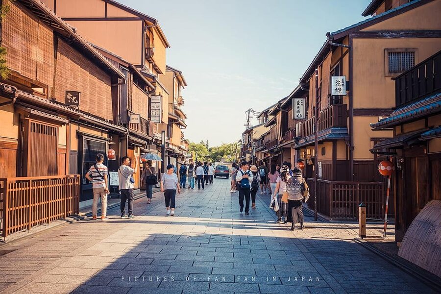One Day Private Customized Self-Guided Tour in Kyoto - Ninenzaka/Sannenzaka, Gion, Nijo Castle, and Fushimi Inari: A Day Ends in Motion