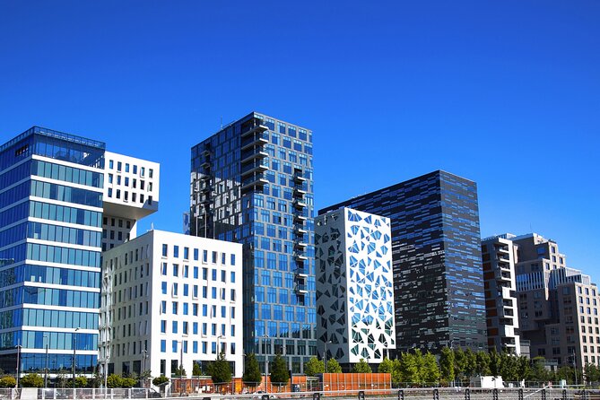 Oslo Scavenger Hunt and Highlights Self Guided Audio Tour - Start point at Oslo Central Station: best way to begin