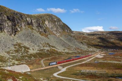 Oslo To Bergen Self-Guided Full Day Trip with Flåm Railway And Fjord Cruise - Start in Oslo: the part you control