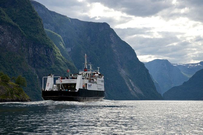 Oslo To Bergen Self-Guided Full Day Trip with Flåm Railway And Fjord Cruise - Crowds, timing, and luggage: how to avoid the common headaches