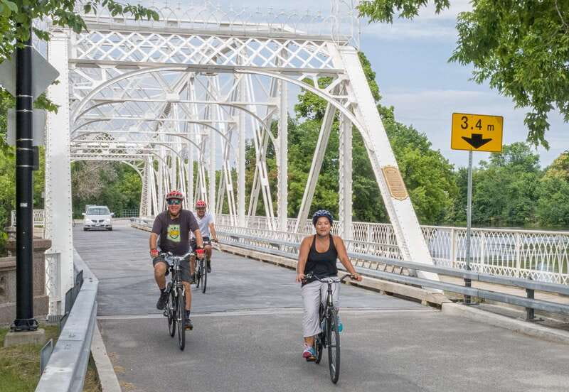 Ottawa: 4 or 8-Hour Bike Rental with Self-Guided Tour - Picking Up Near Parliament Hill and Choosing the Right Bike