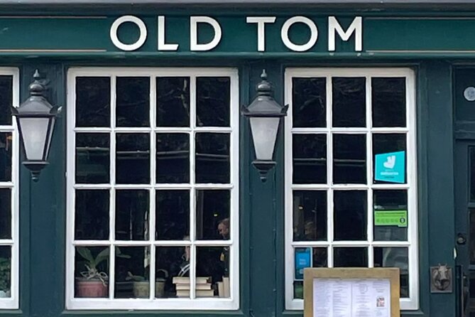 Oxford's Historic Pubs: A Self-Guided Walking Tour - The Crown Inn, Shakespeare, and a Legend About the Landlord’s Wife