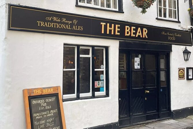 Oxford's Historic Pubs: A Self-Guided Walking Tour - Kings Arms and the Highest IQ per Square Foot Claim