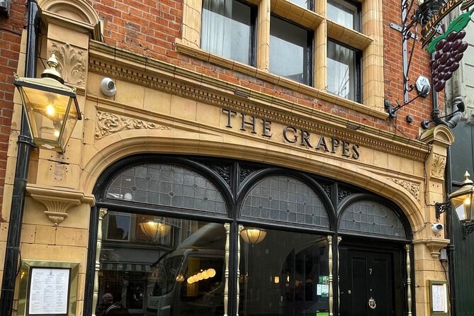 Oxford's Historic Pubs: A Self-Guided Walking Tour - Starting at Caudwell’s Castle by the Riverside