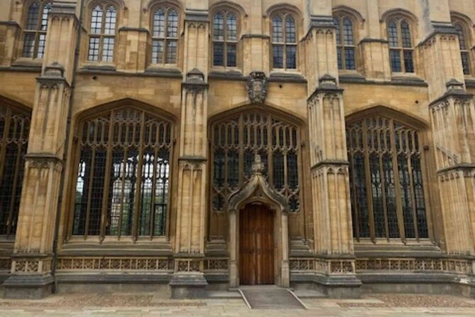 Oxford's literary legends and landmarks: A Self-Guided Audio Tour - Christ Church and its eight Wonderland stained-glass windows