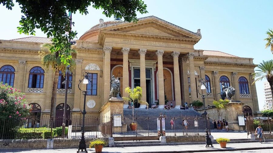 Palermo Audioguide - TravelMate app for your smartphone - The Cathedral and major churches: San Cataldo, San Giovanni degli Eremiti, Gesù, and La Martorana