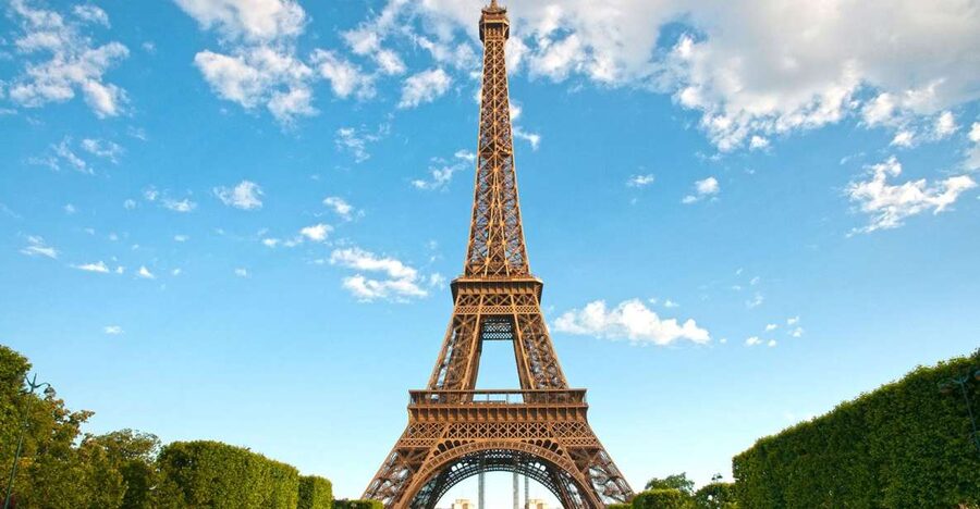 Paris Audioguide - TravelMate app for your smartphone - Languages, replay, and reading text when you want control