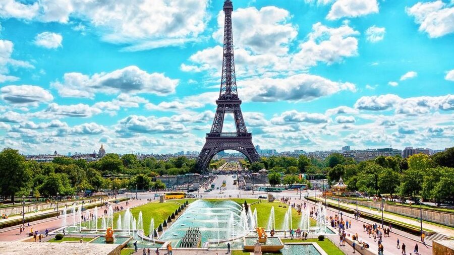 Paris Audioguide - TravelMate app for your smartphone - Quiz and learning: using the app like a brain-friendly break