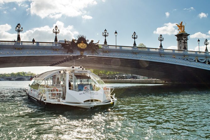 Paris: Batobus Hop-On Hop-Off Cruise & Landmarks Audio Tour - Who this Seine cruise fits best