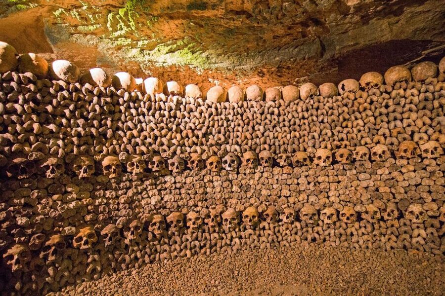Paris: Catacombs Entry & Seine River Cruise with Audio Guide - Key points to know before you go