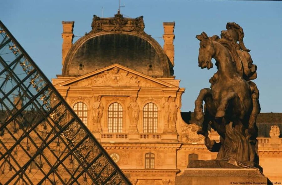 Paris: Louvre Museum Hosted Entry and Mona Lisa Audioguide - Key highlights at a glance