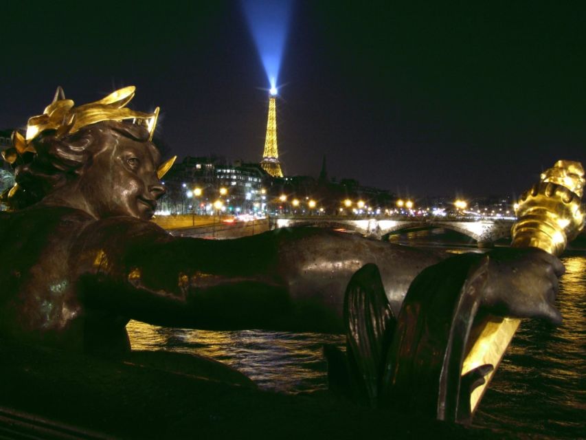 Paris: Panoramic Night Tour with Audio Guide and Host - Key points you’ll care about