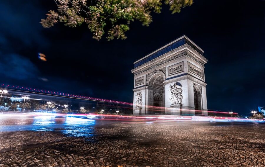 Paris: Panoramic Night Tour with Audio Guide and Host - Should you book the Paris Illuminations night tour?