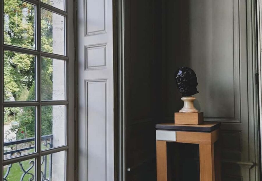 Paris: Rodin Museum Ticket & Optional Digital AudioGuide App - Rodin at the Hôtel Biron: what makes the setting matter