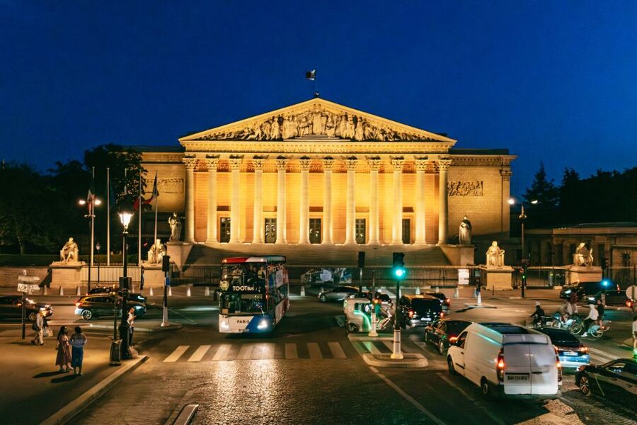 Paris: Tootbus Panoramic by Night Bus Tour with Audioguide - The ride itself: 2 hours of Paris without foot fatigue