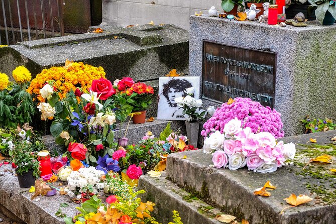 Père-Lachaise Cemetery Paris Tour with Audioguide - Key things to know before you go