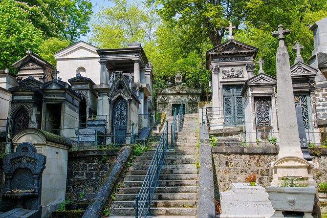 Père-Lachaise Cemetery Paris Tour with Audioguide - Who this tour suits best (and who should skip it)