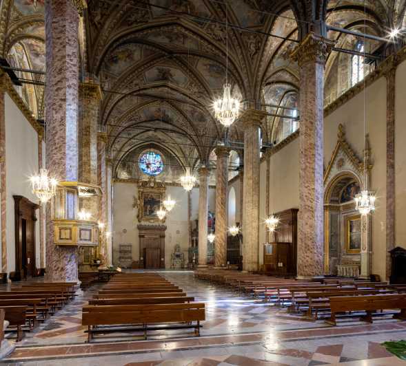 Perugia: San Lorenzo Cathedral Audioguide Tour - Entering San Lorenzo Cathedral: how to read the space in 30 minutes