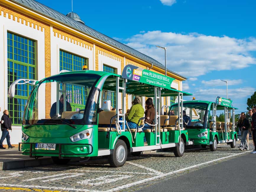 Pilsen: Panoramic Sightseeing - Bus Tour with audio guide - The one-hour sightseeing loop: following the historic center from the window
