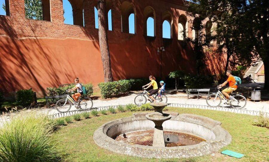 Pisa: Self-Guided Tour by E-Bike to the Tower - Keith Haring Mural: A Modern Stop That Breaks the Monument Loop